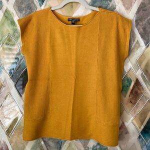 Cable & Gauge Ribbed Knit Top